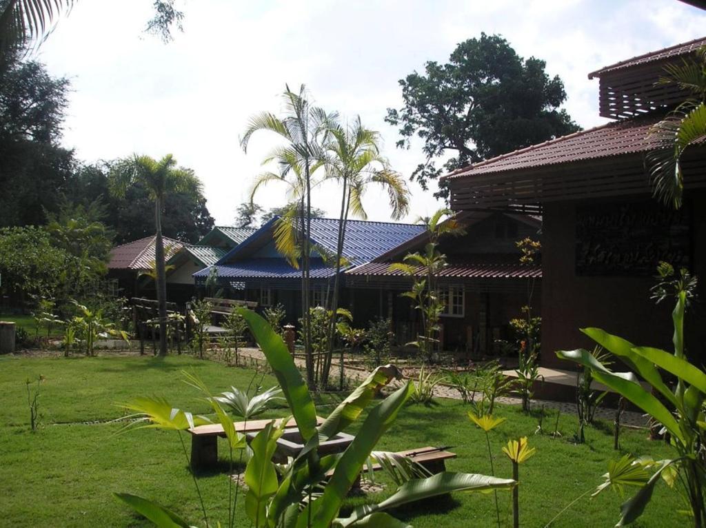 Tamarind Grand Resort Mae Sariang Esterno foto