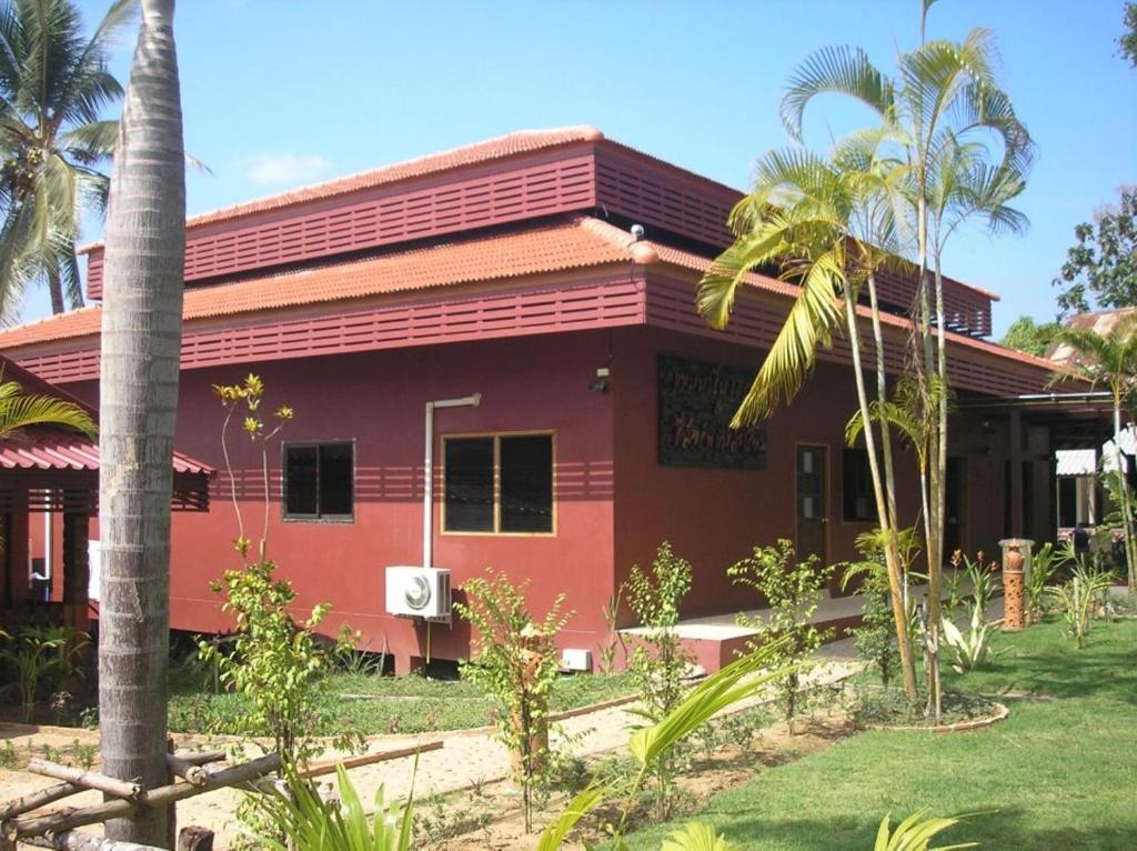 Tamarind Grand Resort Mae Sariang Esterno foto